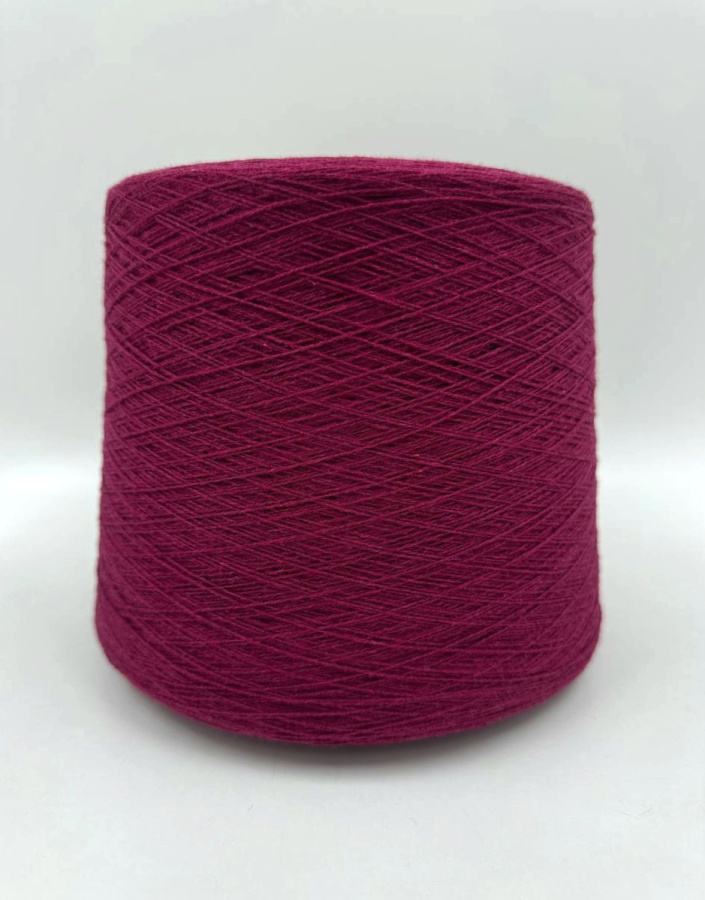 Пряжа  Green Silk, New Mill, кашемир, шелк, цвет рубиновый, 50% кашемир, 50% шелк, цвет рубиновый, New Mill — фото пряжи Cozy Wool